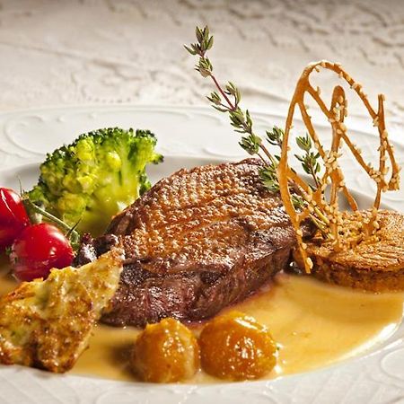 Chateau Des Monthairons Hotel Restaurant Gastromaison Spa Privatif Les Monthairons Eksteriør billede