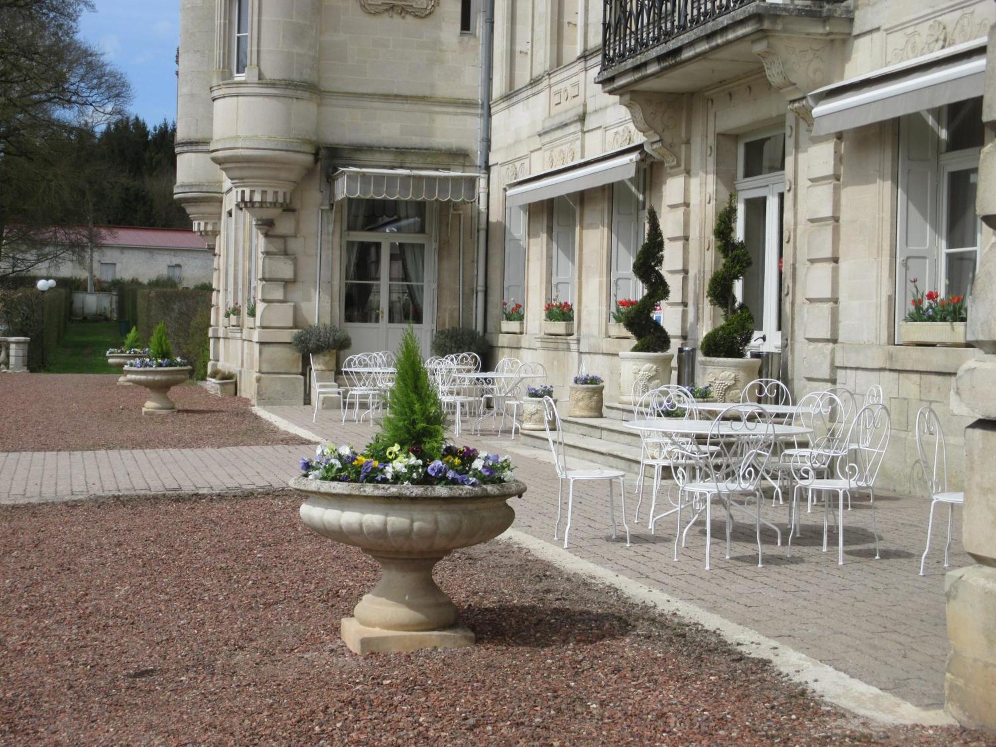 Chateau Des Monthairons Hotel Restaurant Gastromaison Spa Privatif Les Monthairons Eksteriør billede